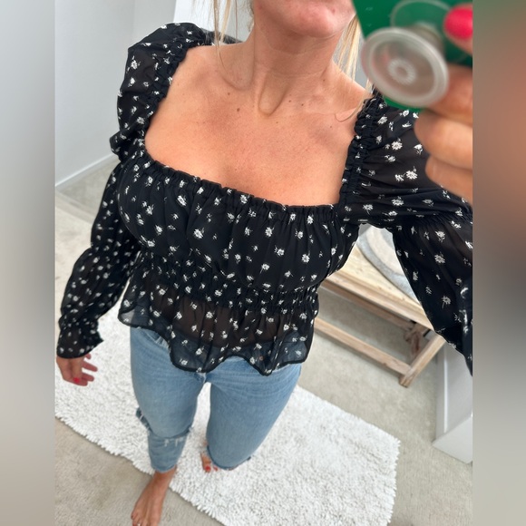 H&M divided black and white floral long sleeve ruffle crop top casual fall S - Picture 4 of 12